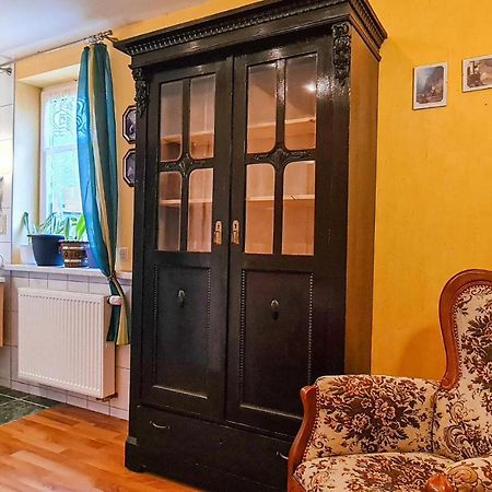 2 Bedroom Cozy Apartment In זול מראה חיצוני תמונה