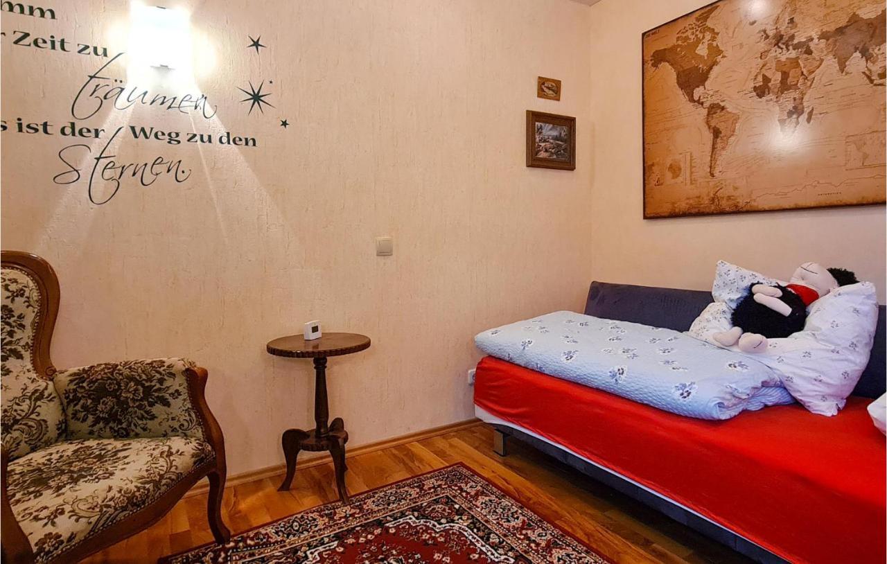 2 Bedroom Cozy Apartment In זול מראה חיצוני תמונה